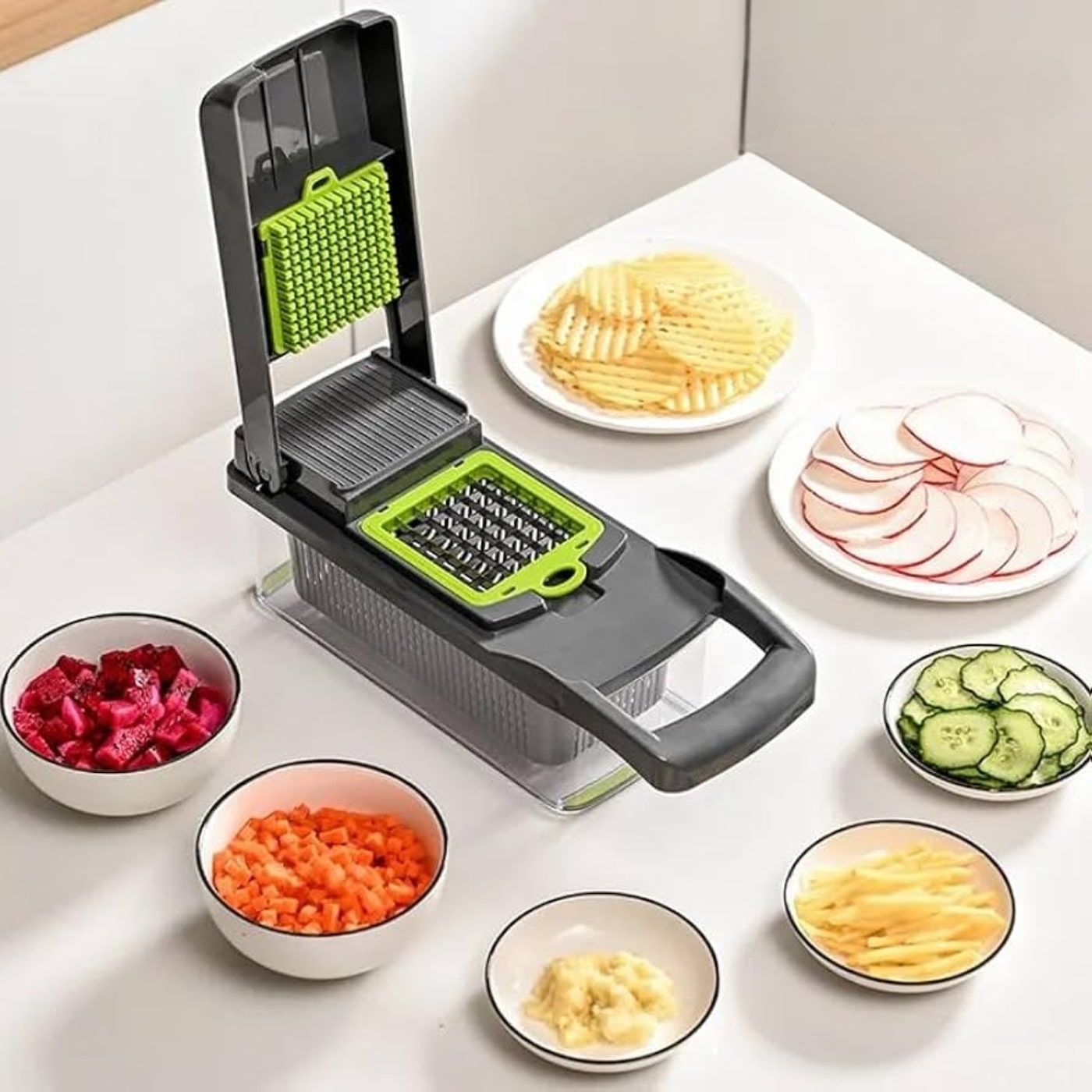 VeggiFlow™ – Picadora Multifuncional con Recipiente Integrado