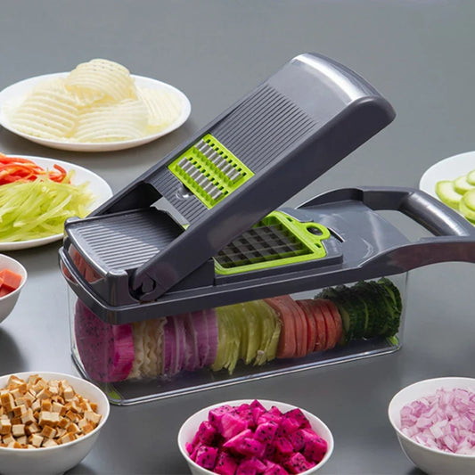 VeggiFlow™ – Picadora Multifuncional con Recipiente Integrado